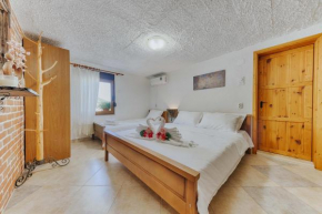 Отель Markovic Village Apartments  Улцинь
